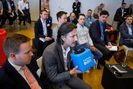 Bildbeispiel: Eventfotograf für TÜV Mobility Kongress in Berlin
