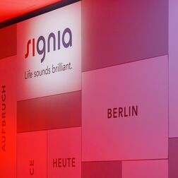 Bildbeispiel: Eventfotograf für SIGNIA B2B Veranstaltung in Berlin