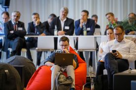 Bildbeispiel: Eventfotograf für TÜV Mobility Kongress in Berlin