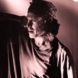 The Hooters Frontman auf Bühne