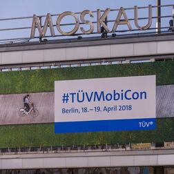 Bildbeispiel: Eventfotograf für TÜV Mobility Kongress in Berlin