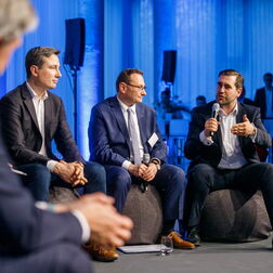 Bildbeispiel: Eventfotograf für TÜV Mobility Kongress in Berlin