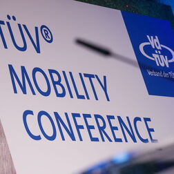 Bildbeispiel: Eventfotograf für TÜV Mobility Kongress in Berlin